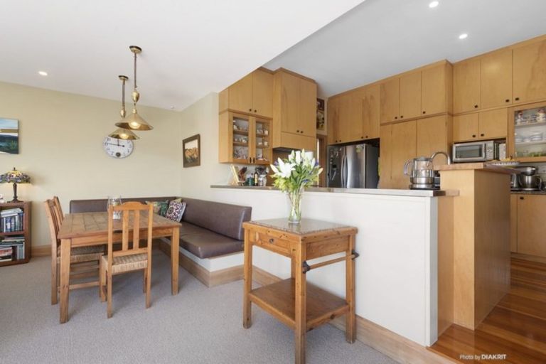 Photo of property in 29 Grant Road, Thorndon, Wellington, 6011