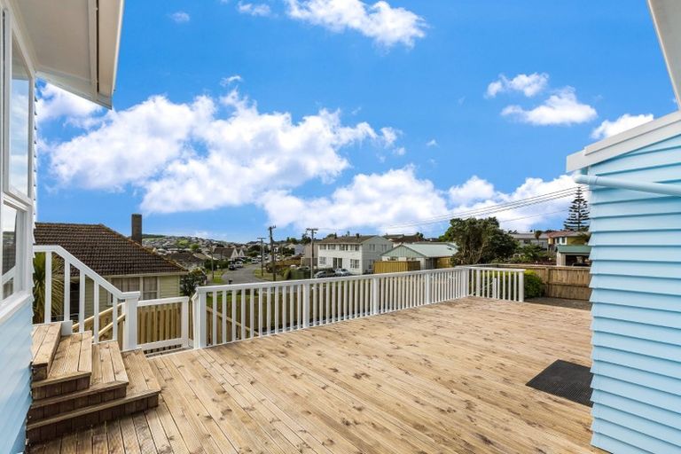 Photo of property in 79 Driver Crescent, Cannons Creek, Porirua, 5024