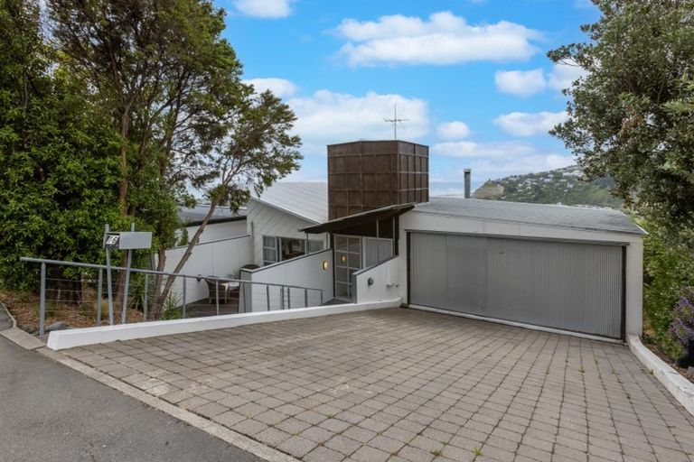 Photo of property in 16 Glendevere Terrace, Redcliffs, Christchurch, 8081