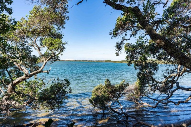 Photo of property in 9 Citrus Place, Mangawhai, 0505