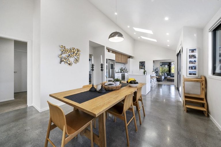 Photo of property in 2/31 Links Drive, Waiwhakaiho, New Plymouth, 4312