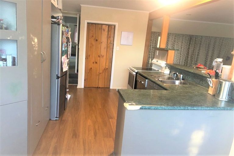 Photo of property in 1 Rosalind Road, Glenfield, Auckland, 0629