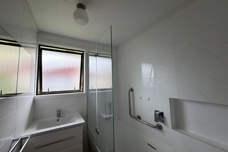 Photo of property in 2/22 Sturdee Road, Manurewa, Auckland, 2102