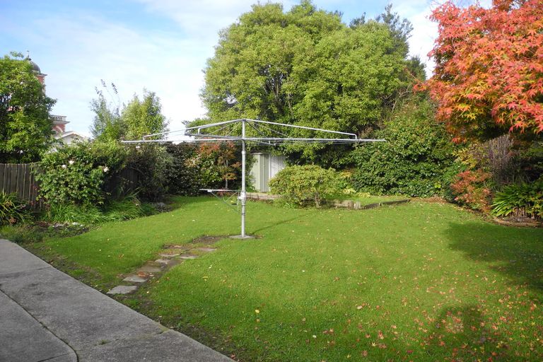 Photo of property in 15 Churchill Place, Waimate, 7924