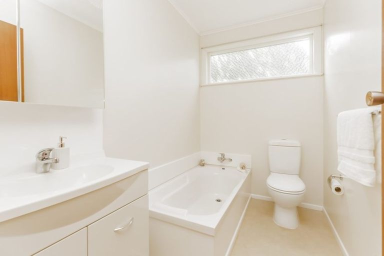 Photo of property in 7 Kau Kau Way, Ngaio, Wellington, 6035