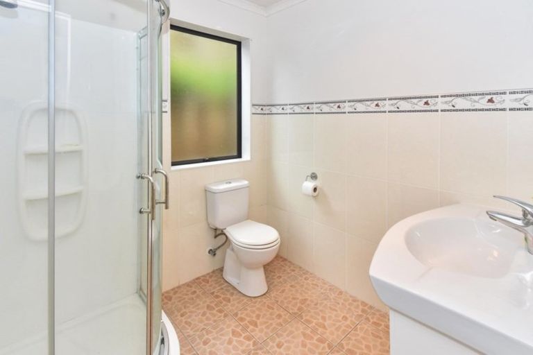 Photo of property in 55 Saralee Drive, Manurewa, Auckland, 2105