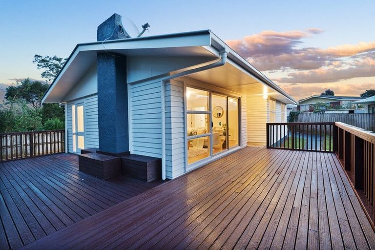 Photo of property in 43 Riverpark Crescent, Henderson, Auckland, 0610