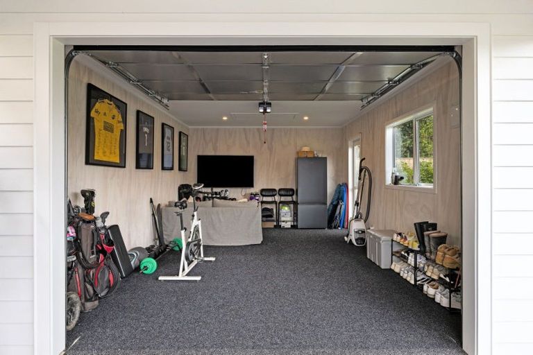 Photo of property in 11 Miro Street, Takaro, Palmerston North, 4410