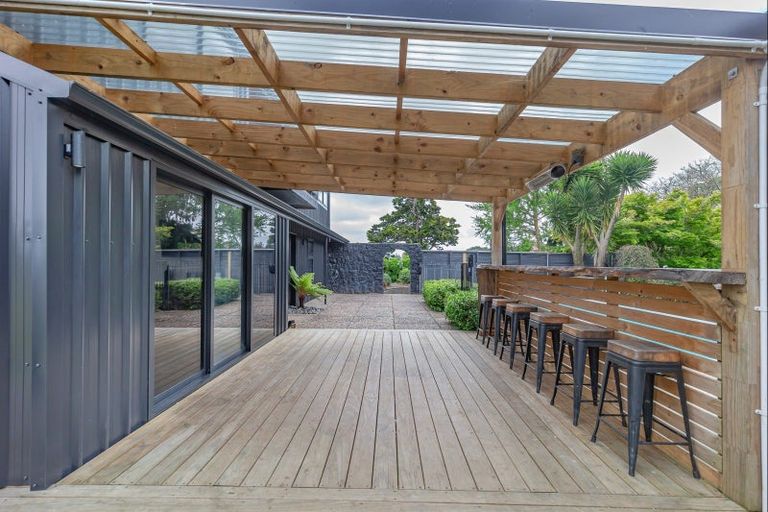 Photo of property in 21 Lindsay Road, Levin, 5510