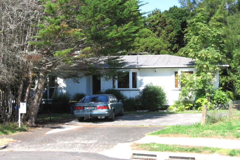 Photo of property in 7 Titchener Street, New Lynn, Auckland, 0600