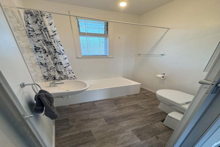 Photo of property in 19 Torrens Road, Hillmorton, Christchurch, 8024