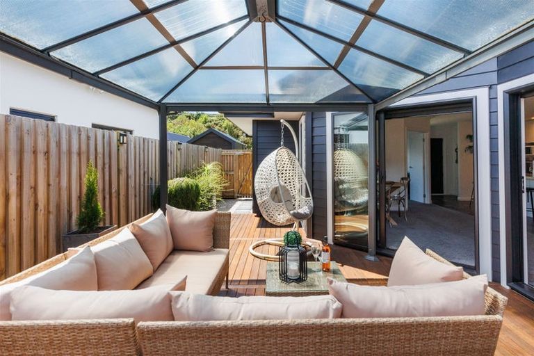 Photo of property in 36 Freedom Drive, Kelvin Grove, Palmerston North, 4414