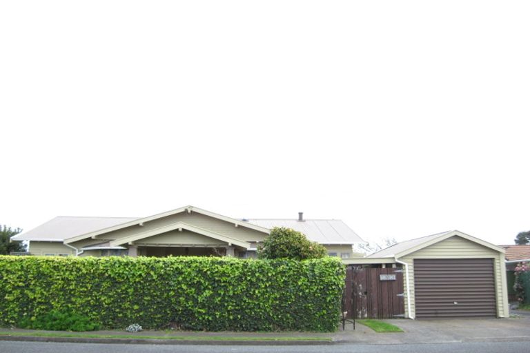 Photo of property in 8 Baring Terrace, Strandon, New Plymouth, 4312