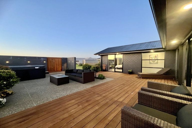 Photo of property in 9 Court Of Ascot, Seaward Bush, Invercargill, 9812