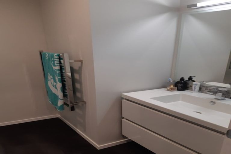 Photo of property in 2/13 Beale Street, Hamilton East, Hamilton, 3216