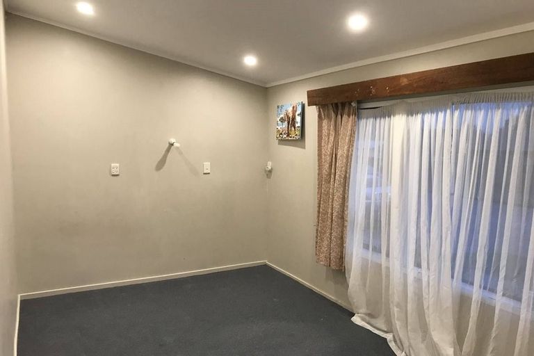 Photo of property in 26 Fenchurch Grove, Stokes Valley, Lower Hutt, 5019