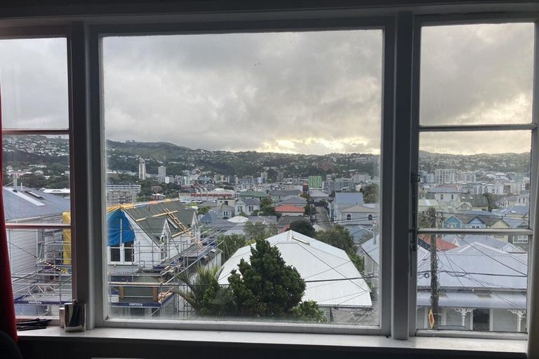 Photo of property in 77 Austin Street, Mount Victoria, Wellington, 6011