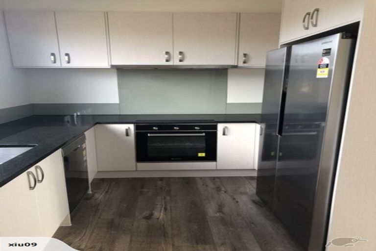 Photo of property in 10 Tararua Street, Massey, Auckland, 0614