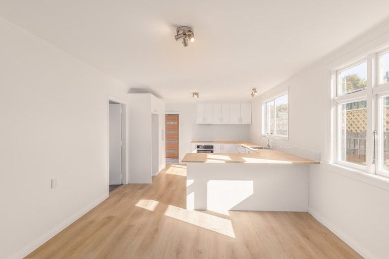 Photo of property in 75 Tedder Avenue, North New Brighton, Christchurch, 8083