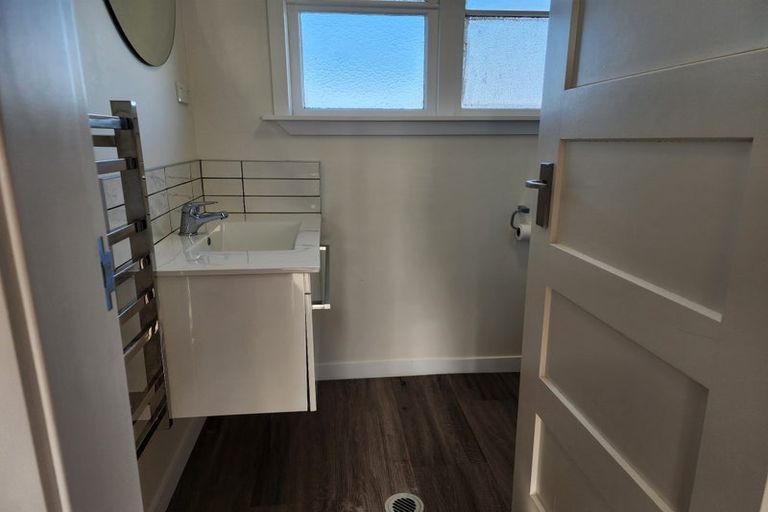 Photo of property in 217 Knights Road, Hutt Central, Lower Hutt, 5011