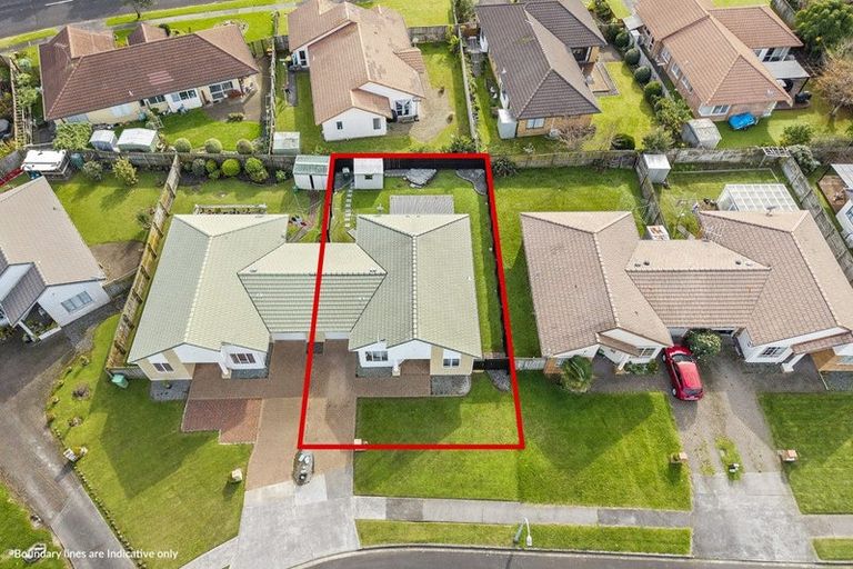 Photo of property in 11 Fernbrook Close, Burswood, Auckland, 2013