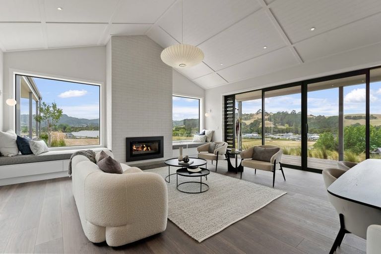 Photo of property in 6 Moya Drive, Matakana, 0985