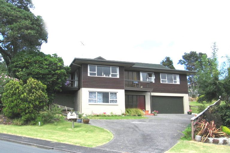 Photo of property in 1 Prestige Place, Castor Bay, Auckland, 0620