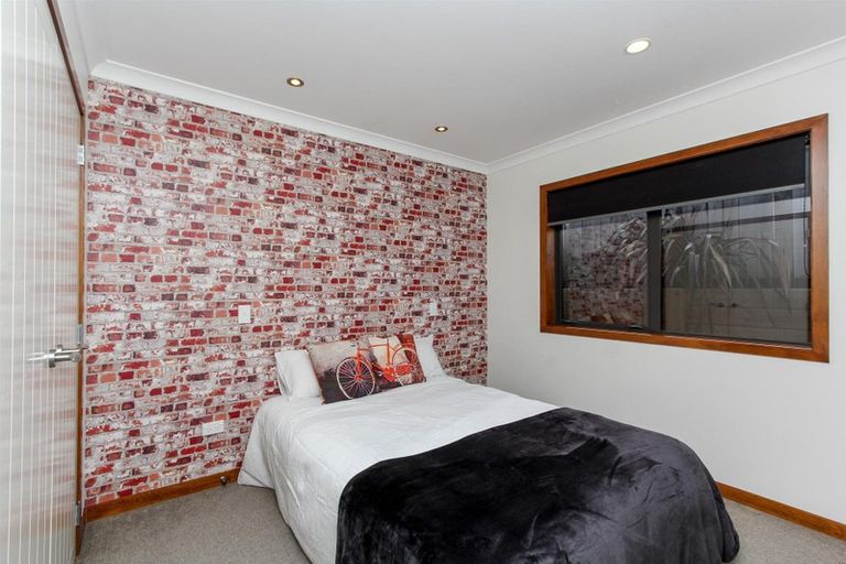 Photo of property in 4 Anderson Way, Highlands Park, New Plymouth, 4312