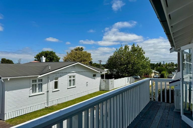Photo of property in 53 Aramoana Avenue, Devonport, Auckland, 0624