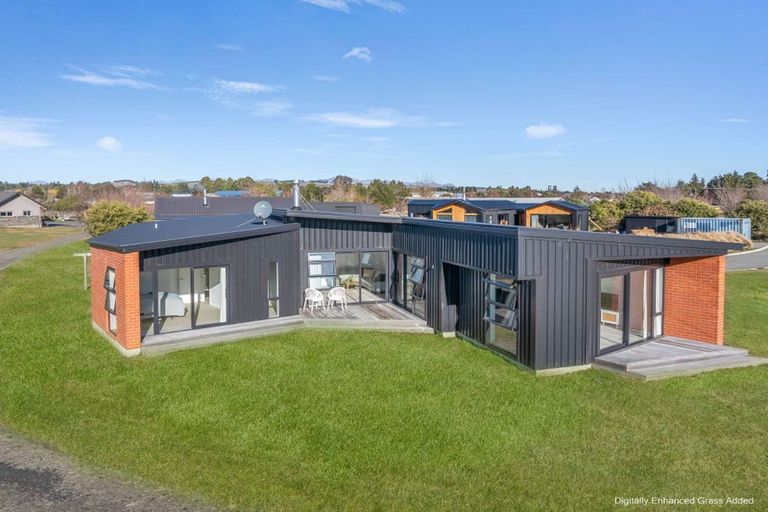 Photo of property in 35 Paton Place, Te Anau, 9600