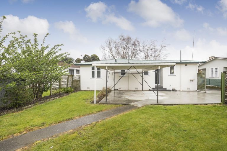 Photo of property in 10 Salisbury Avenue, Terrace End, Palmerston North, 4410