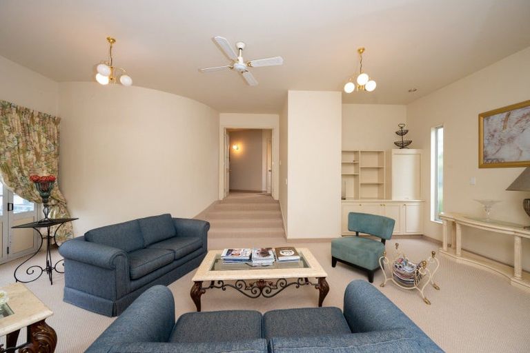 Photo of property in 26 Tauroa Road, Havelock North, 4130