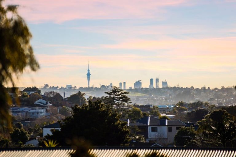 Photo of property in 42 Murvale Drive, Bucklands Beach, Auckland, 2014