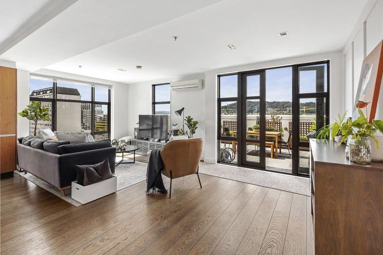 Photo of property in Augusta Apartments, 37/254 Willis Street, Te Aro, Wellington, 6011