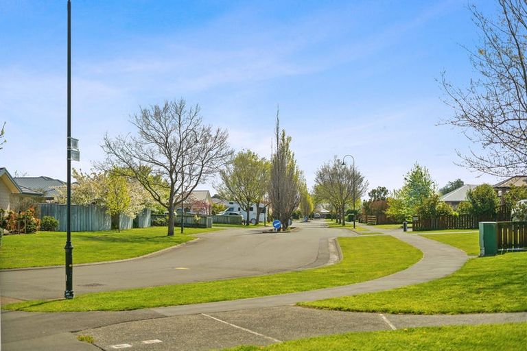 Photo of property in 8 Frame Crescent, Rolleston, 7614