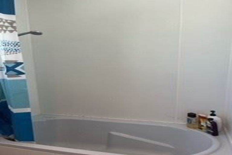 Photo of property in 27 Sunhill Road, Sunnyvale, Auckland, 0612