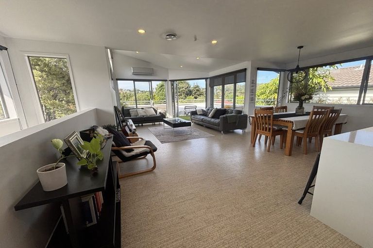 Photo of property in 1/19 Channel View Road, Campbells Bay, Auckland, 0630