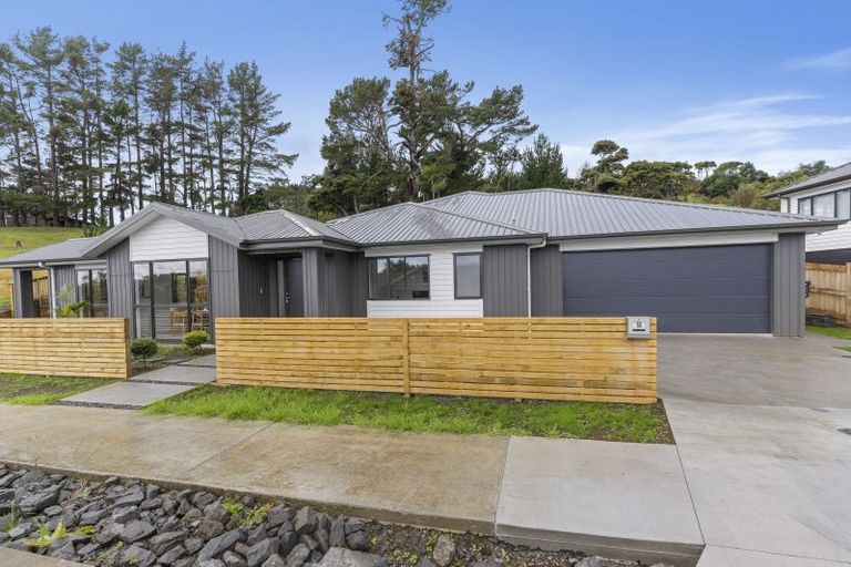Photo of property in 52 Pukemarino Road, Waimauku, 0812
