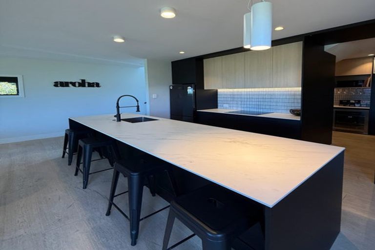 Photo of property in 31 Oakpark Place, West Harbour, Auckland, 0618