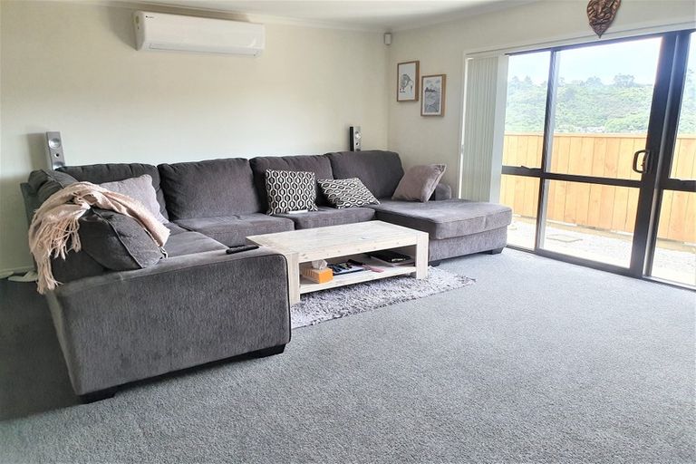 Photo of property in 28 Speldhurst Grove, Stokes Valley, Lower Hutt, 5019