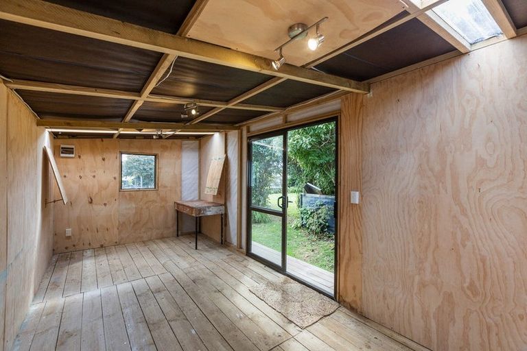 Photo of property in 22 Takiroa Street, Urenui, 4375