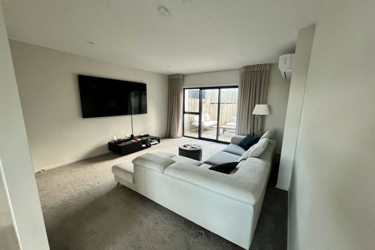 Photo of property in 15 Impatiens Lane, Massey, Auckland, 0614