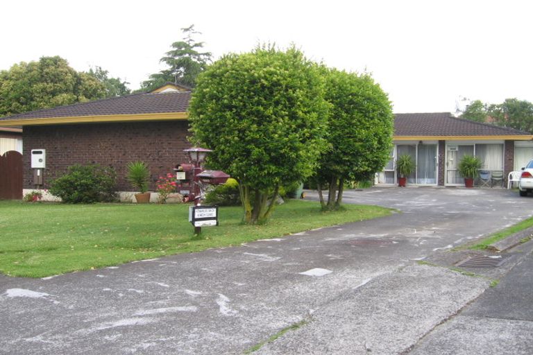 Photo of property in 1/9 Phoenix Place, Papatoetoe, Auckland, 2025