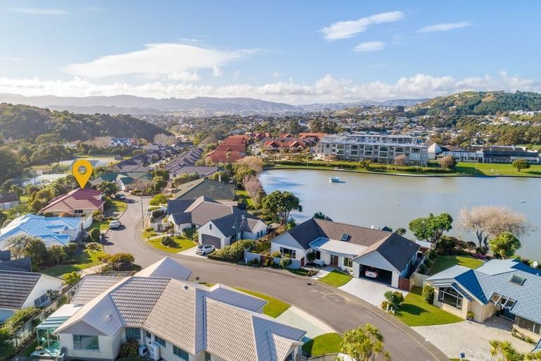 Photo of property in 7 Mariners Way, Whitby, Porirua, 5024