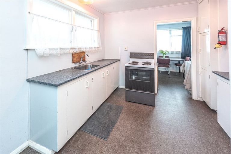 Photo of property in 180 Puriri Street, Castlecliff, Whanganui, 4501