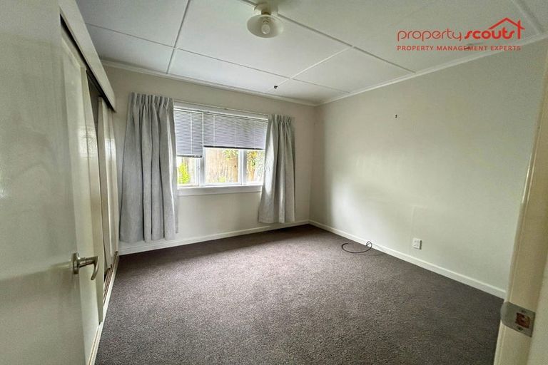 Photo of property in 1/12 Holiday Road, Stanmore Bay, Whangaparaoa, 0932