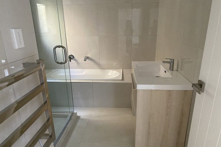 Photo of property in 26a Grenada Avenue, Forrest Hill, Auckland, 0620