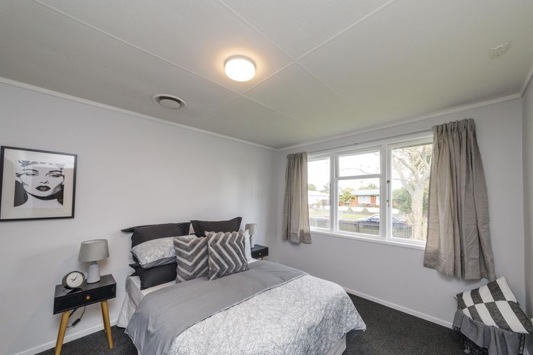 Photo of property in 42 Robinson Crescent, Westbrook, Palmerston North, 4412