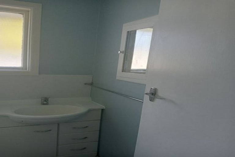 Photo of property in 2/15 Harakeke Street, Riccarton, Christchurch, 8011