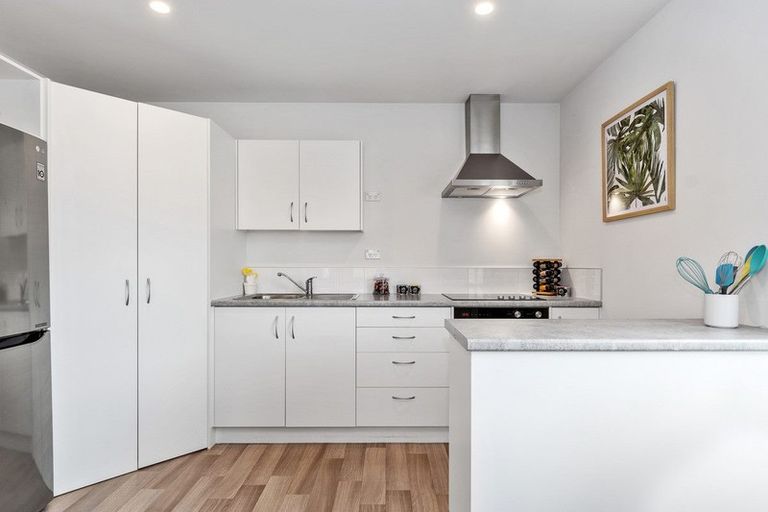 Photo of property in 11 Kamahi Crescent, Papamoa Beach, Papamoa, 3118